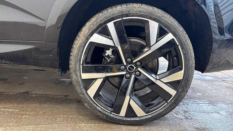Used Volvo XC60 2025 for sale - 77301227: Photo 16