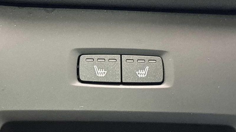 Used Volvo XC60 2025 for sale - 77301227: Photo 17