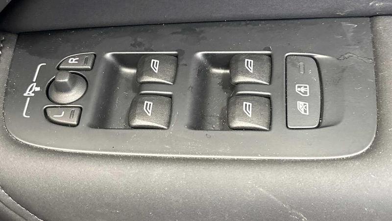 Used Volvo XC60 2025 for sale - 77301227: Photo 25