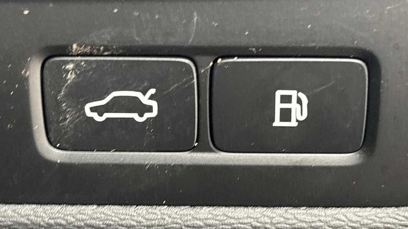 Used Volvo XC60 2025 for sale - 77301227: Photo 30