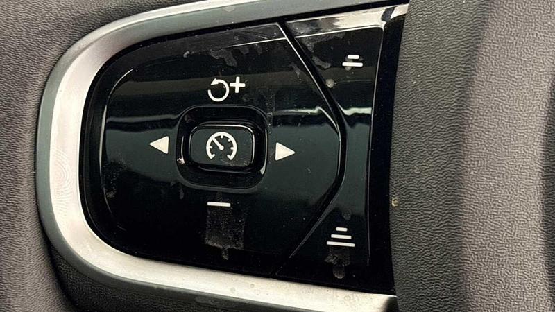 Used Volvo XC60 2025 for sale - 77301227: Photo 31