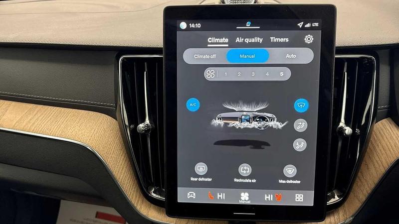 Used Volvo XC60 2025 for sale - 77301227: Photo 39