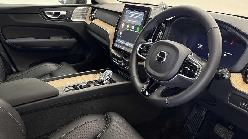 Used Volvo XC60 2025 for sale - 77301227: Photo 9