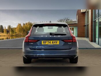 Used Volvo V90 2025 for sale - 77312682: Photo