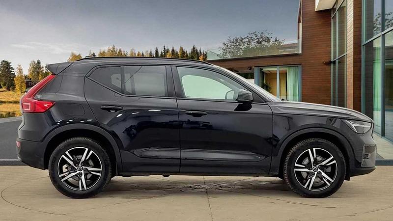 Used Volvo XC40 2022 for sale - 77462396: Photo 2