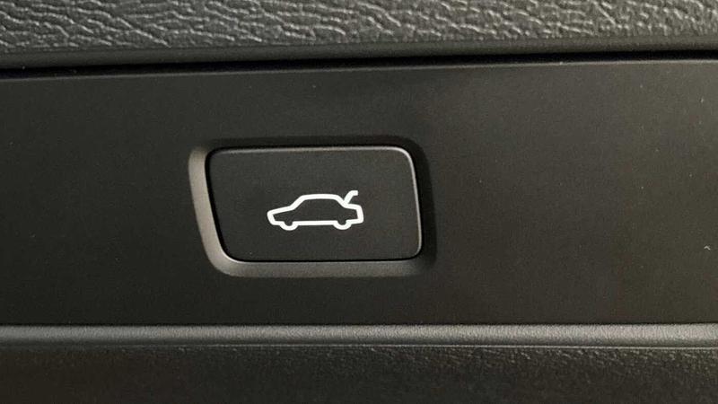 Used Volvo XC40 2022 for sale - 77462396: Photo 29