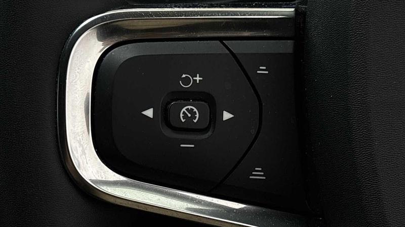 Used Volvo XC40 2022 for sale - 77462396: Photo 30