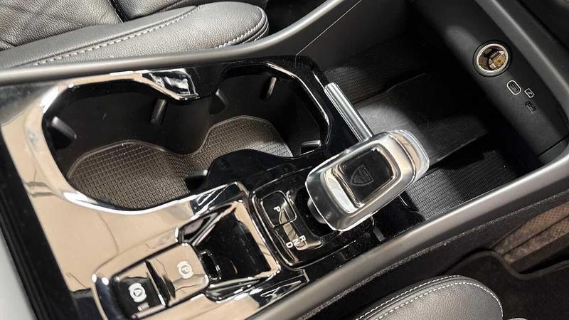 Used Volvo XC40 2022 for sale - 77462396: Photo 31