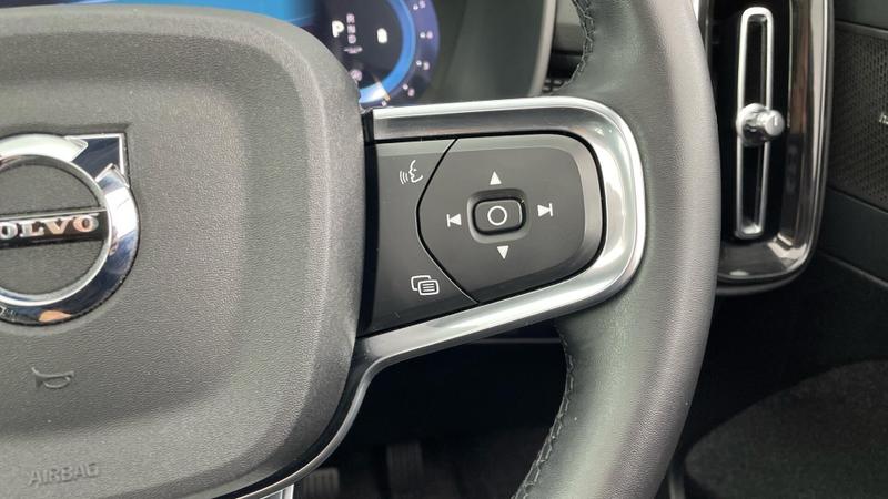 Used Volvo XC40 2025 for sale - 76008624: Photo 23