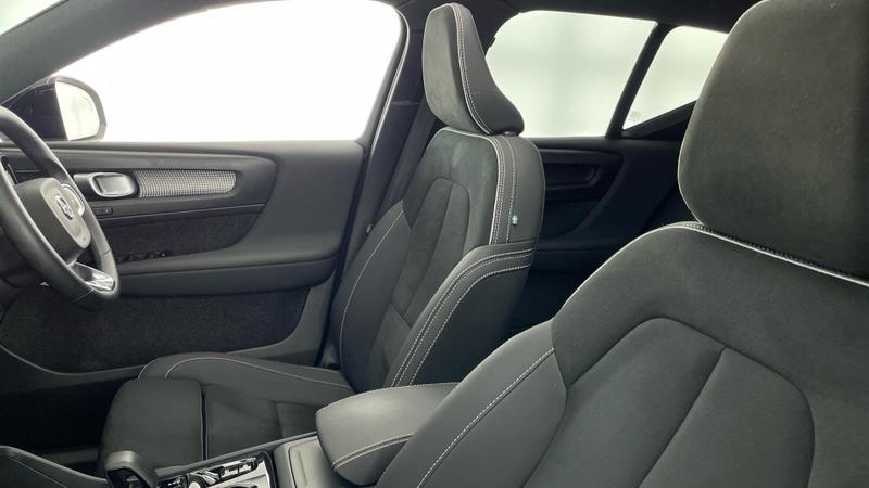 Used Volvo XC40 2025 for sale - 76008624: Photo 31