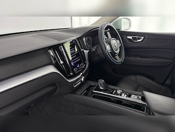 Used Volvo XC60 2020 for sale - 78135104: Photo