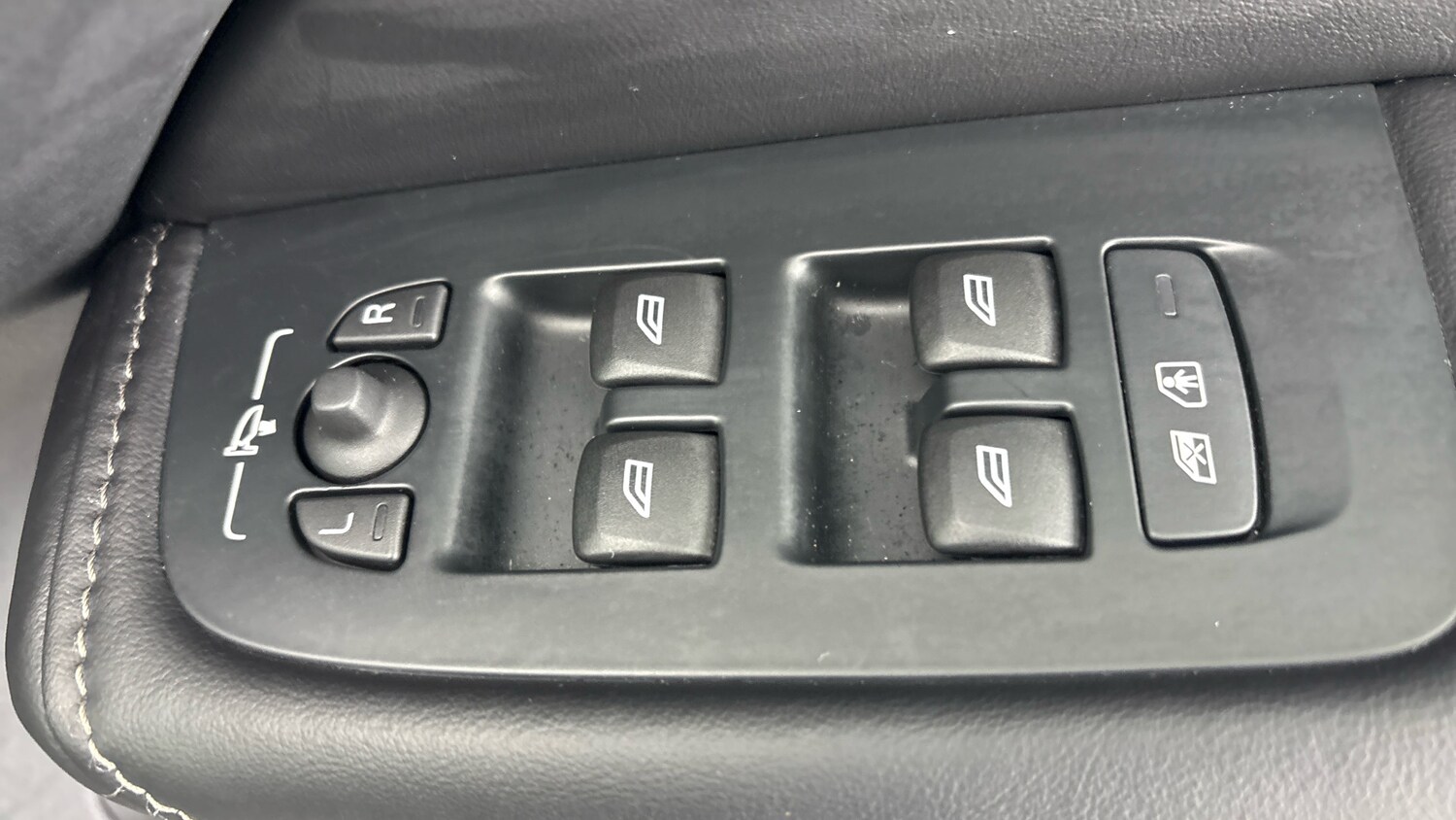 Used Volvo XC60 2025 for sale - 77602722: Photo 18