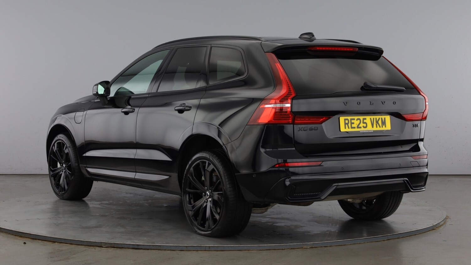 Used Volvo XC60 2025 for sale - 77602722: Photo 3