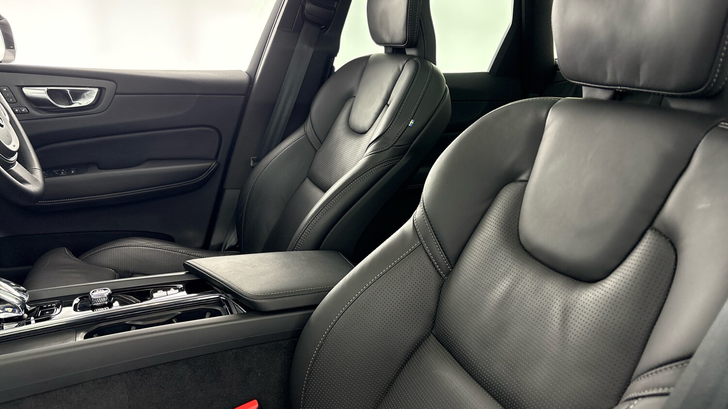 Used Volvo XC60 2025 for sale - 77602722: Photo 43