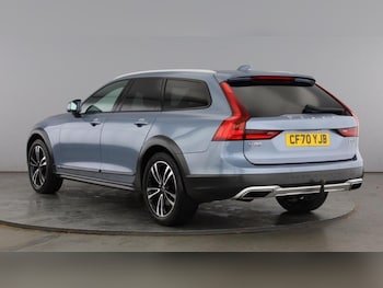 Used Volvo V90 Cross Country 2020 for sale - 77336023: Photo