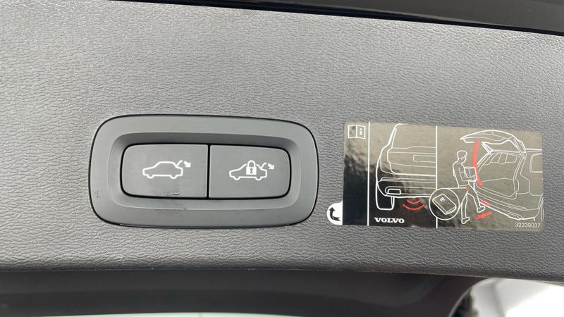 Used Volvo XC40 2020 for sale - 76391385: Photo 35