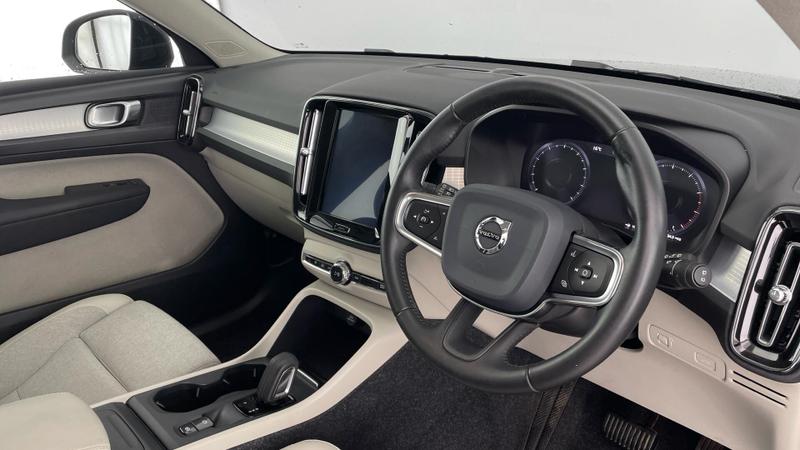 Used Volvo XC40 2020 for sale - 76391385: Photo 6