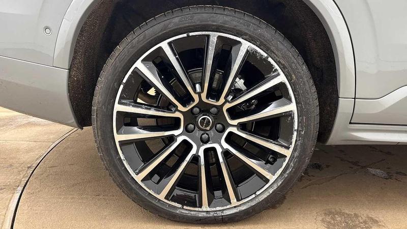 Used Volvo XC90 2025 for sale - 77301217: Photo 16