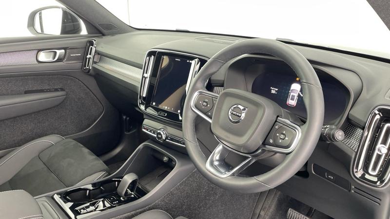 Used Volvo XC40 2025 for sale - 76391386: Photo 6