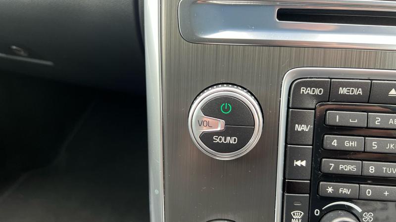 Used Volvo XC60 2015 for sale - 76703128: Photo 35