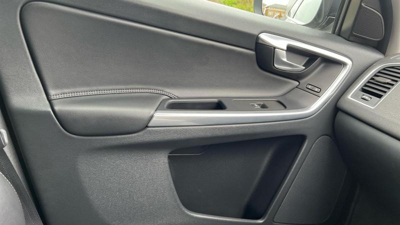 Used Volvo XC60 2015 for sale - 76703128: Photo 47