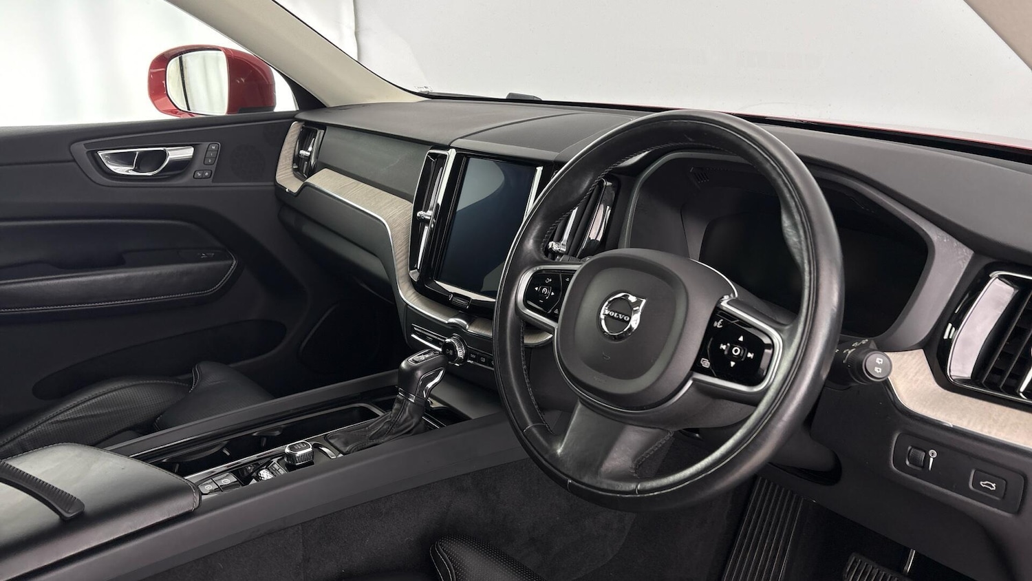 Used Volvo XC60 2018 for sale - 77515865: Photo 6