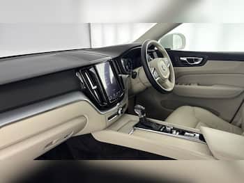 Used Volvo XC60 2019 for sale - 79735205: Photo