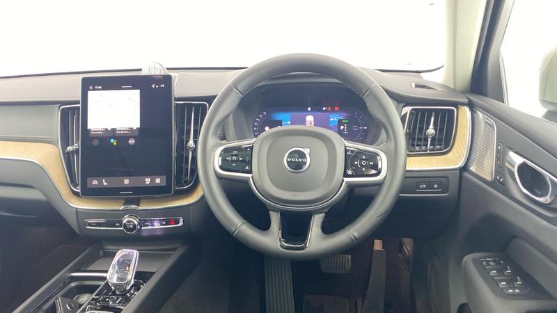 Used Volvo XC60 2025 for sale - 76807196: Photo 10