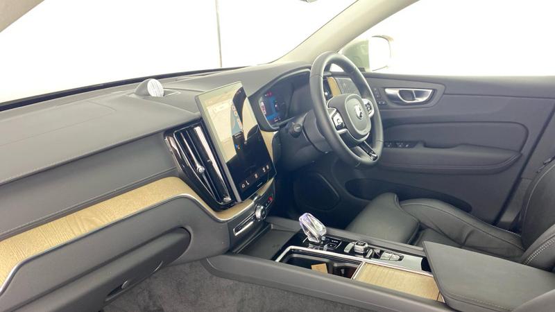 Used Volvo XC60 2025 for sale - 76807196: Photo 2
