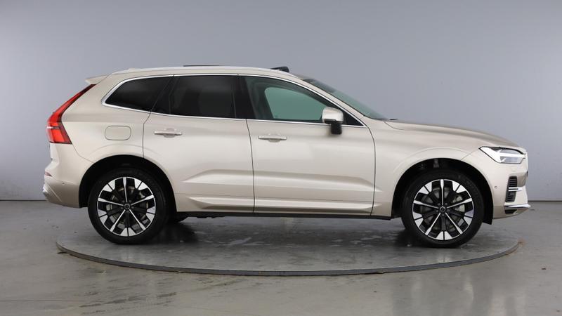 Used Volvo XC60 2025 for sale - 76807196: Photo 4