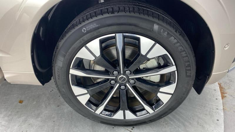 Used Volvo XC60 2025 for sale - 76807196: Photo 5