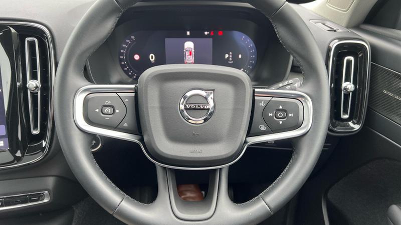 Used Volvo XC40 2025 for sale - 76056136: Photo 12