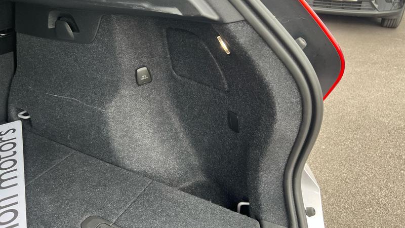 Used Volvo XC40 2025 for sale - 76056136: Photo 19