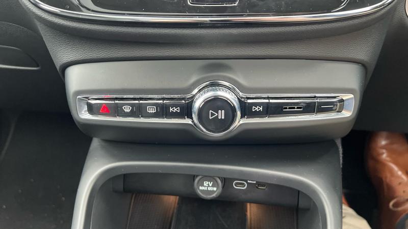 Used Volvo XC40 2025 for sale - 76056136: Photo 42