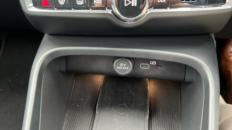 Used Volvo XC40 2025 for sale - 76056136: Photo 43