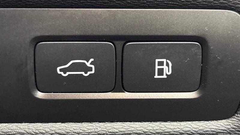 Used Volvo XC60 2025 for sale - 76931206: Photo 30