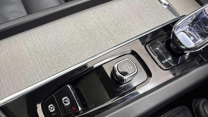 Used Volvo XC60 2025 for sale - 76931206: Photo 32