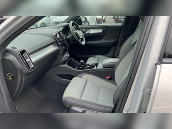 Used Volvo XC40 2023 for sale - 76117661: Photo