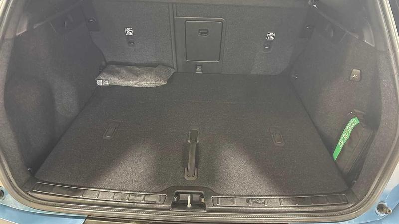 Used Volvo XC40 2025 for sale - 76895611: Photo 14