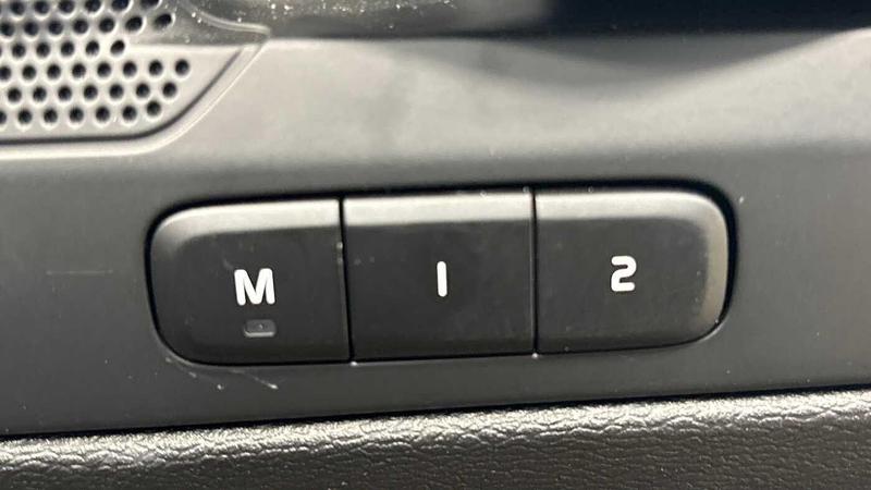 Used Volvo XC40 2025 for sale - 76895611: Photo 25