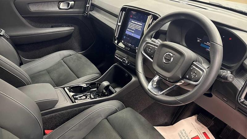 Used Volvo XC40 2025 for sale - 76895611: Photo 9