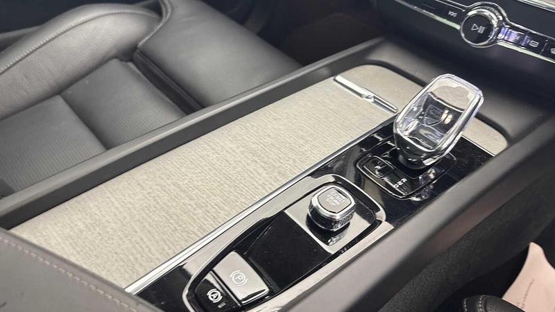 Used Volvo XC60 2025 for sale - 77152112: Photo 32