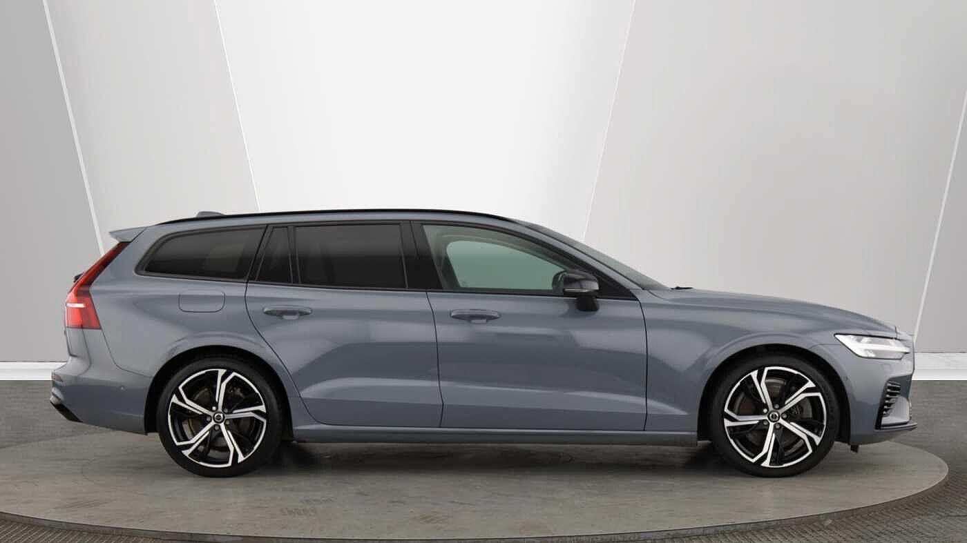 Used Volvo V60 2022 for sale - 77506325: Photo 2