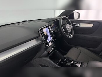 Used Volvo XC40 2023 for sale - 75446204: Photo
