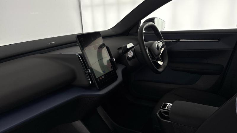 Used Volvo EX30 2025 for sale - 77128129: Photo 2
