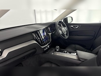 Used Volvo XC60 2022 for sale - 76853448: Photo