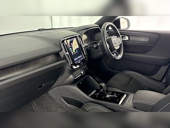 Used Volvo XC40 2023 for sale - 79548303: Photo