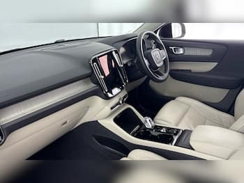 Used Volvo XC40 2023 for sale - 79746761: Photo