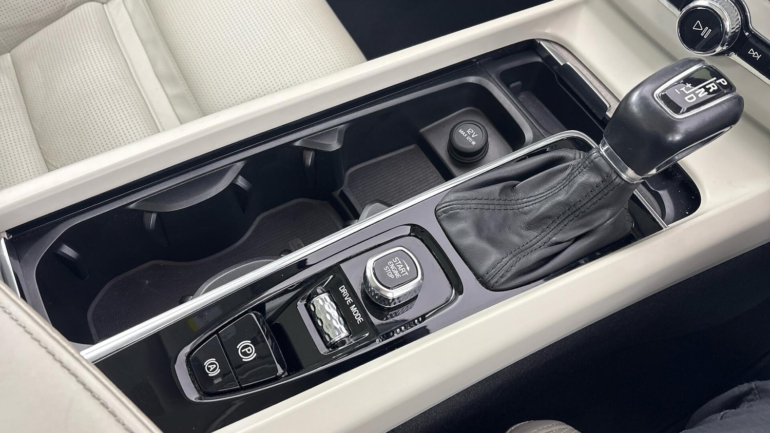 Used Volvo XC60 2018 for sale - 77603867: Photo 26