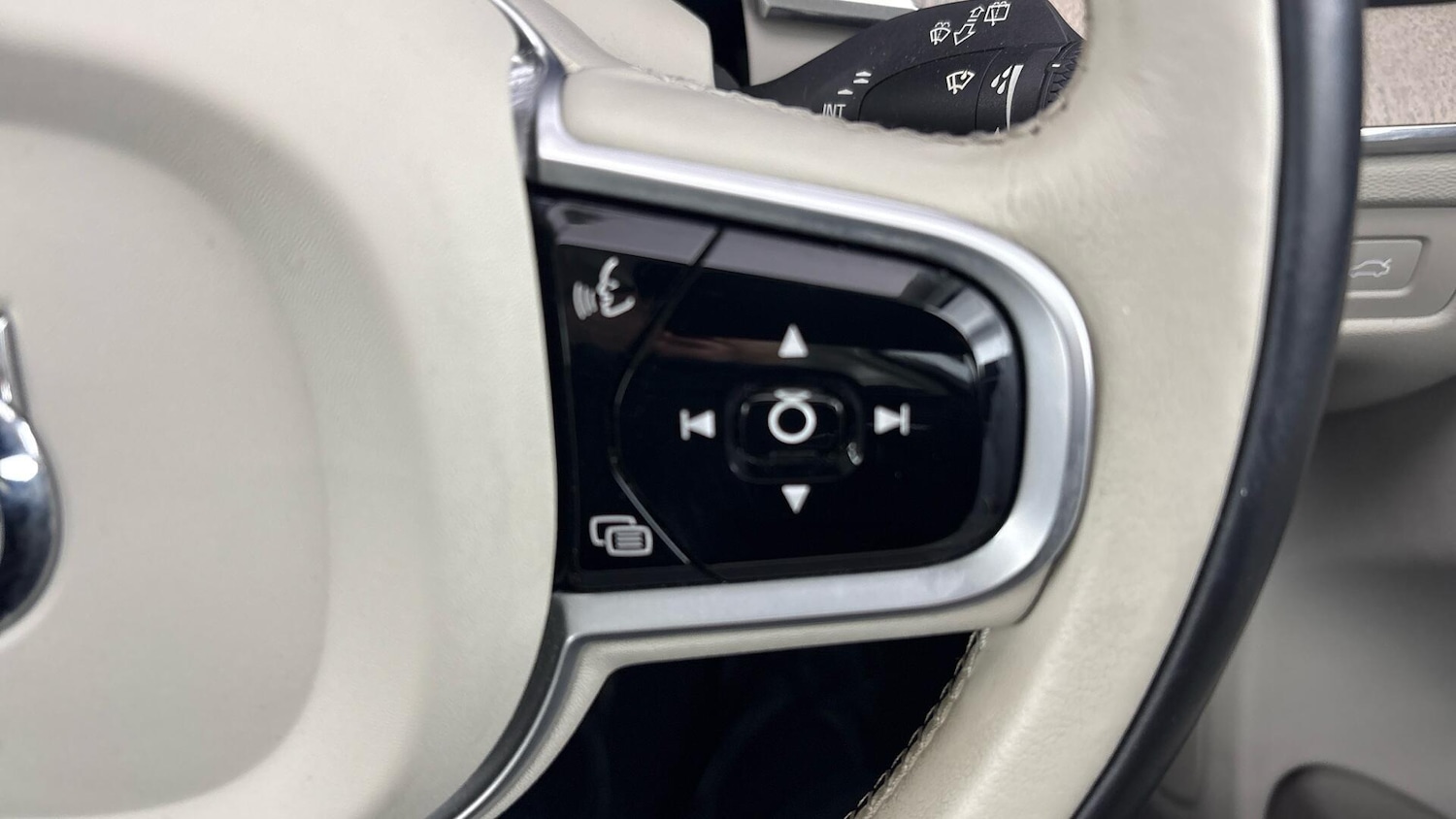 Used Volvo XC60 2018 for sale - 77603867: Photo 28